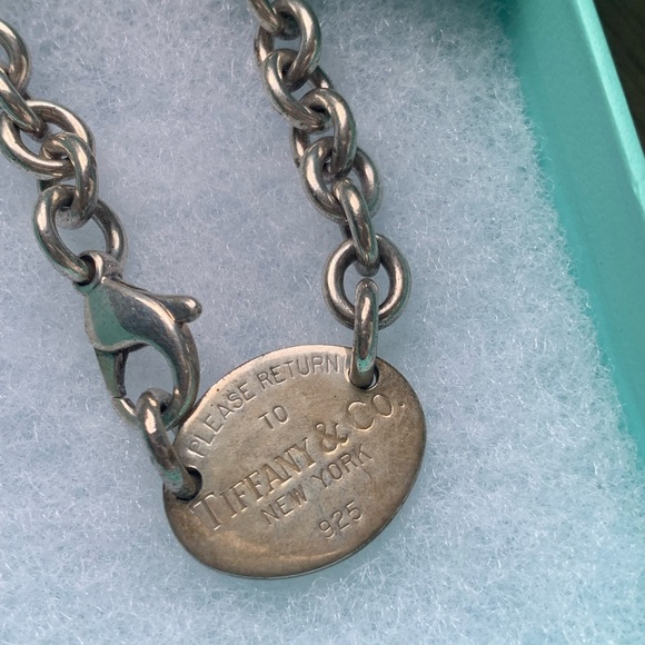 Tiffany & Co. Oval Return to Tiffany Chain Necklace - Picture 2 of 3